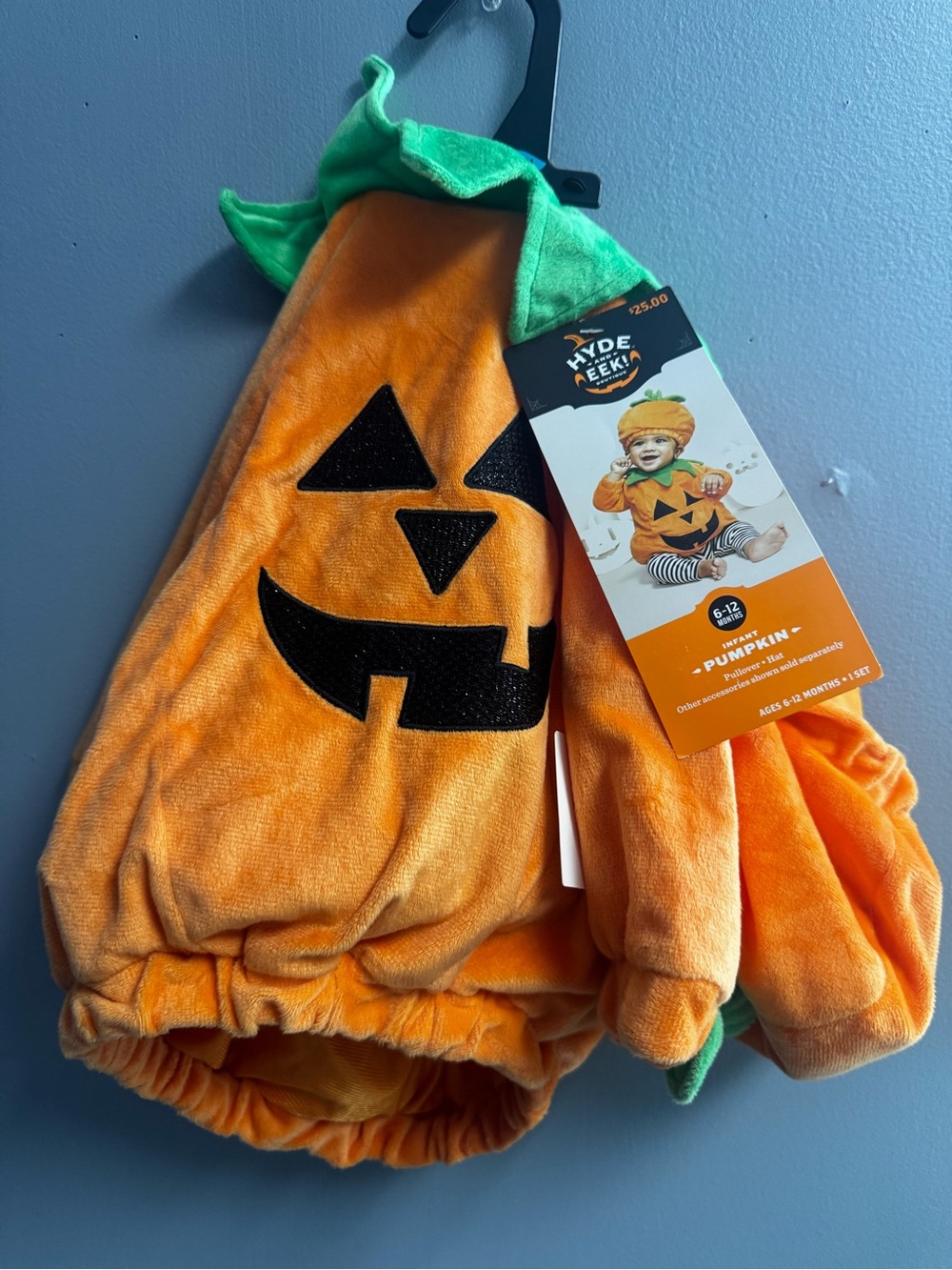 Infant 6-12 month plush orange pumpkin costume. Hyde&eek